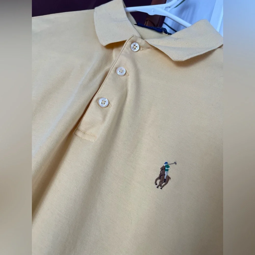 Yellow polo - Picture 3 of 8
